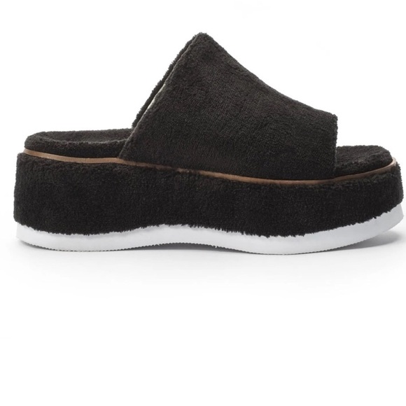 Jane and the shoe Jenny black fuzzy faux fur platform sandals - Picture 2 of 10